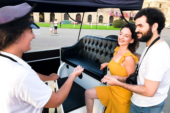 sightseeing-tour-with-oldtimer-cabrio-car-80-min