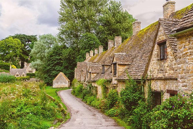 small-group-cotswolds-villages-stratford-and-oxford-day-tour-from-london