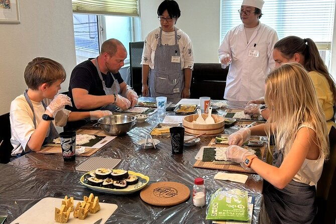 small-group-sushi-roll-omelette-lesson-supermarket-tour