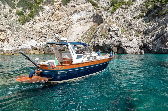 sorrento-private-boat-tour-capri-positano-apreamare-10