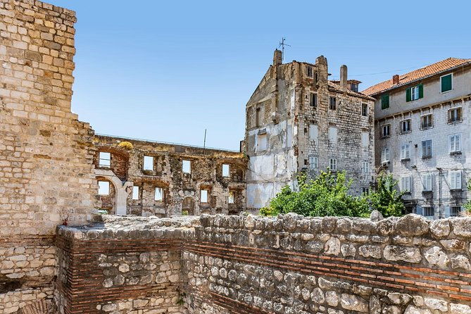 split-game-of-thrones-small-group-tour-with-diocletians-cellar