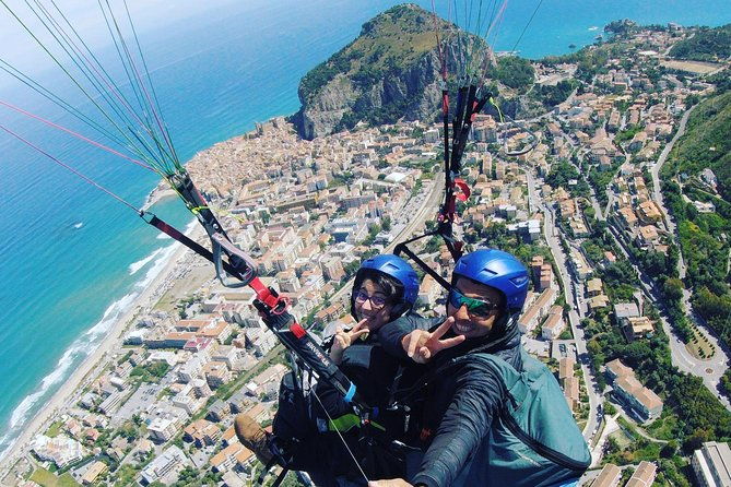 tandem-paragliding-flight-in-cefalu