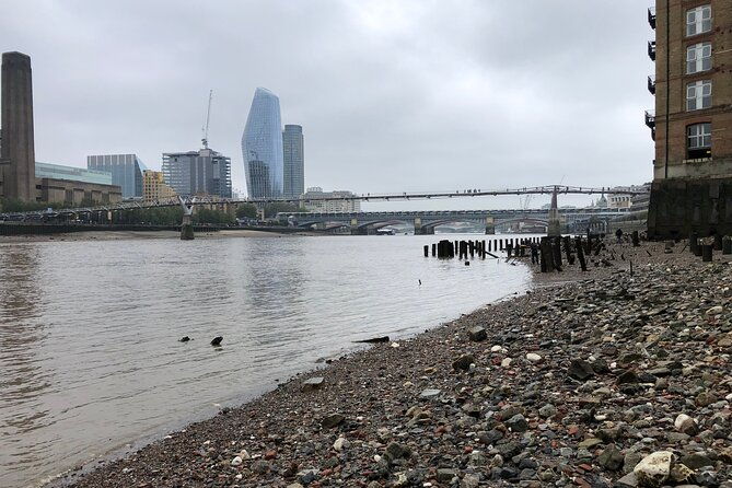 thames-beachcombing