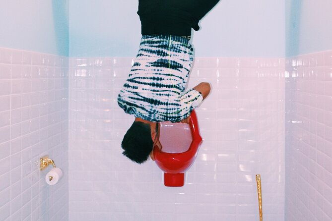 the-upside-down-museum-amsterdam-admission-ticket