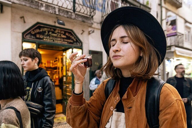 tipsy-tour-fun-bar-crawl-in-lisbon-with-local-guide