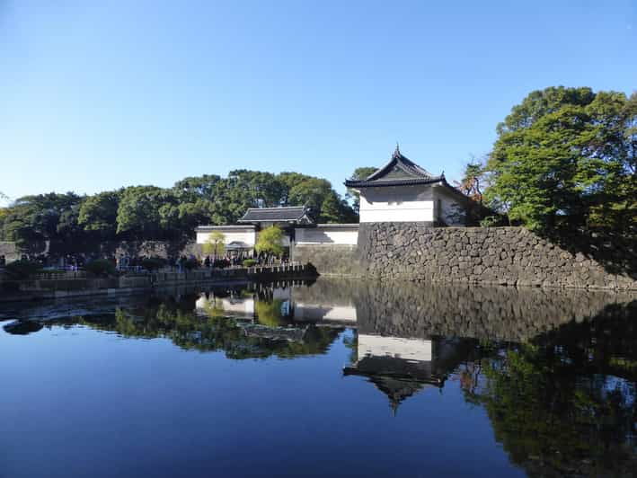 tokyo-shogun-tour-of-the-imperial-palace-east-gardens