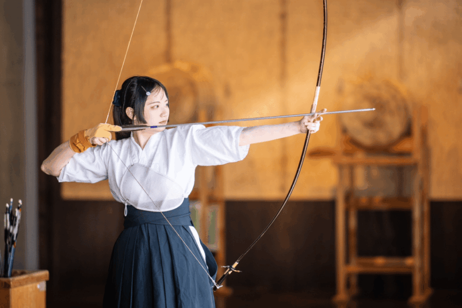 tokyo-the-only-genuine-japanese-archery-kyudo-experience