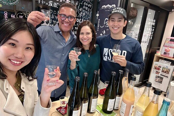 tokyo-tower-private-walking-tour-and-night-food-tour-600pm