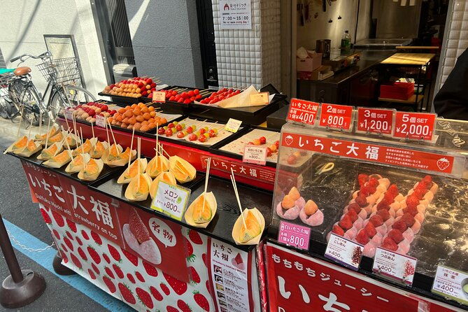 tokyo-tsukiji-fish-market-food-and-walking-tour-3