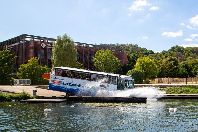 tours-of-paris-and-the-hauts-de-seine-in-an-amphibious-bus