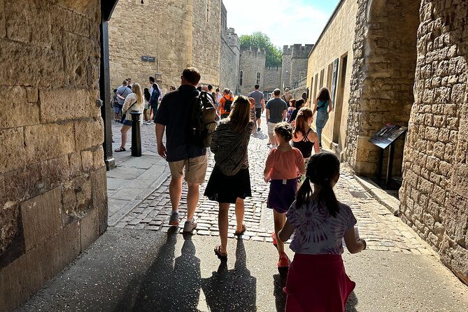tower-of-london-for-kids-families-private-guided-tour-with-pre-booked-tickets