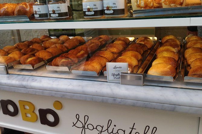 walking-food-tour-of-naples-with-tastings