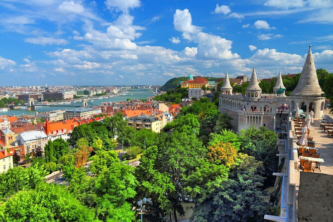 welcome-to-budapest-3-hrs-must-see-private-tour-by-car