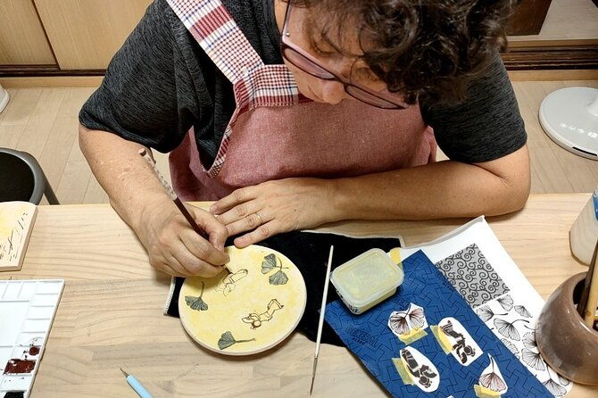 2-hours-private-painting-of-ceramics-in-osaka