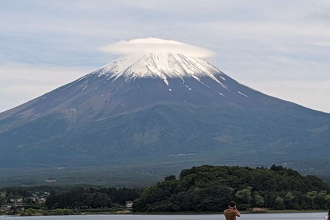1-day-private-mt-fuji-lake-kawaguchiko-english-speaking-driver