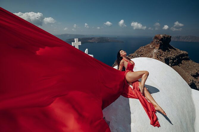 1-hour-private-santorini-flying-dress-photoshoot