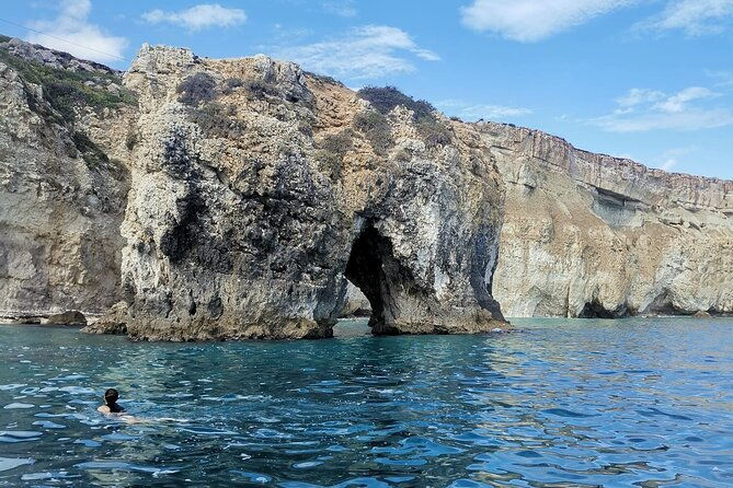 1-hour-sea-caves-and-boat-tour-in-ortigia-syracuse