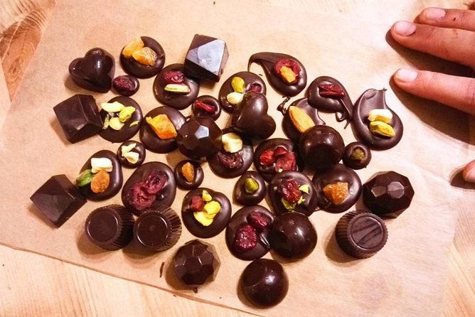 2-5h-belgian-chocolate-pralines-workshop-in-brussels