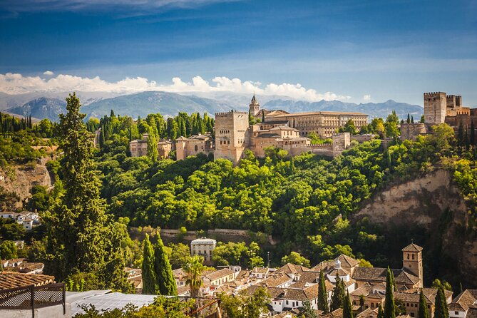 2-hour-guided-tour-of-alhambra-gardens-and-alcazaba-in-granada