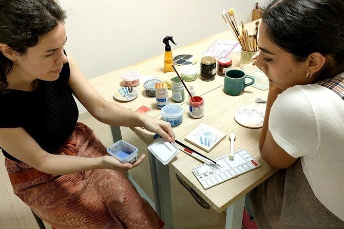 2-hours-private-painting-of-ceramics-in-osaka