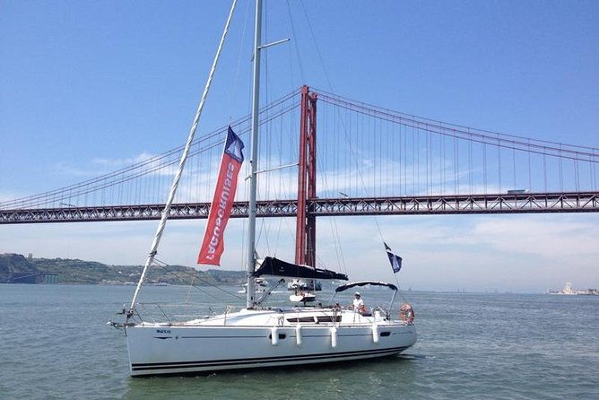 2-hours-private-sailing-tour-in-lisbon