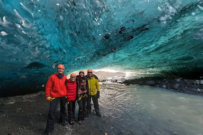 3-day-ice-cave-south-coast-golden-circle-and-northern-lights