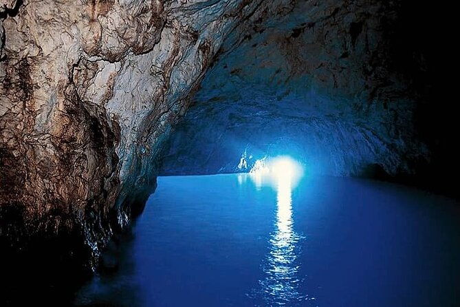 3-hour-private-boat-tour-of-capri-with-a-swim-stop