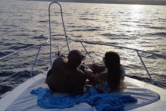 3-hours-boat-tour-along-the-marbella-coast