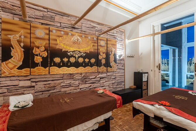 30-min-couple-massage-and-30-min-floral-bath-at-thai-spa-massage