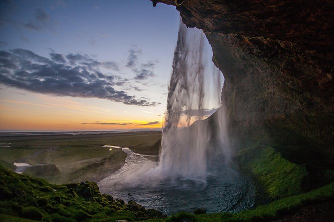 4-day-blue-ice-cave-south-coast-golden-circle-snaefellsnes-northern-lights