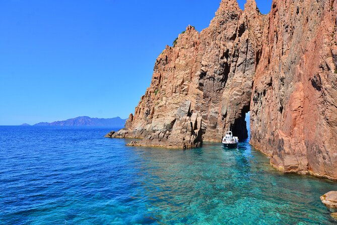 afternoon-in-scandola-and-creeks-of-piana-with-stop-in-girolata