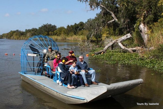 airboat-and-plantations-tour-with-gourmet-lunch-from-new-orleans