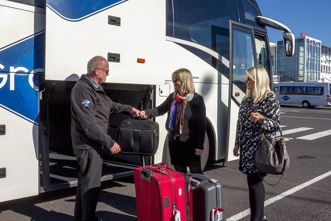 airport-express-shared-arrival-transfer-from-keflavik-airport-to-reykjavik-hotels