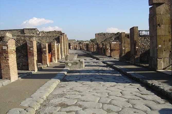 amalfi-coast-and-pompei-from-rome-enjoy-a-full-day-private-tour