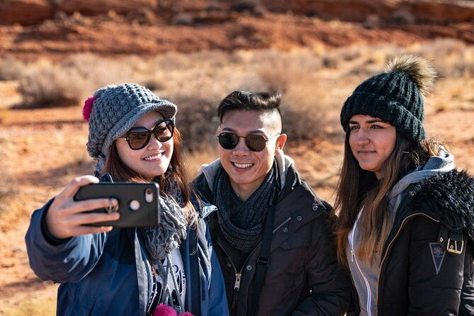 antelope-canyon-and-horseshoe-bend-day-tour-from-flagstaff