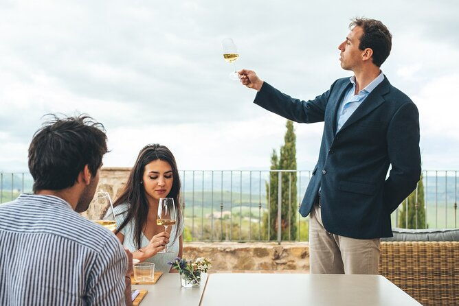 aperitif-on-the-terrace-of-podere-montale-at-sunset