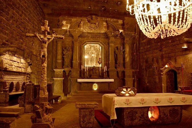 auschwitz-birkenau-museum-and-salt-mine-all-inclusive-day-trip-with-local-guides