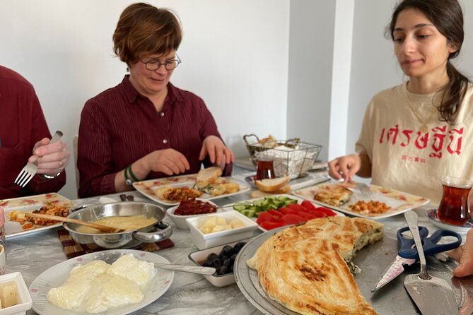 authentic-homemade-turkish-breakfast-cooking-with-local-friends