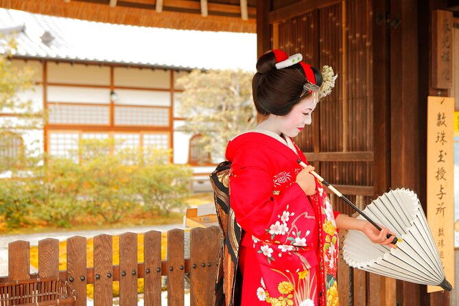 authentic-kyoto-gion-tour-with-traditional-cuisine-and-maiko-show