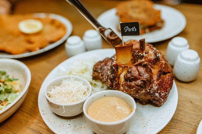 award-winning-prague-evening-old-town-food-tour-4-drinks-incl