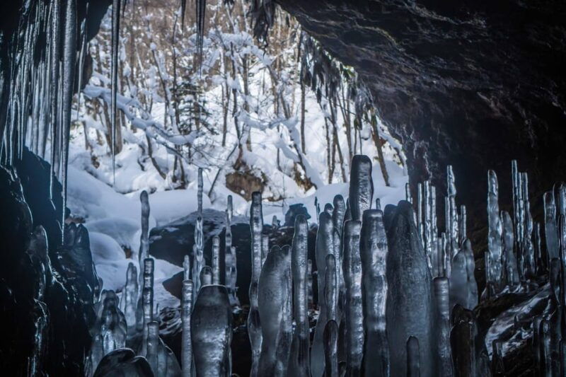 bamboo-ice-cave-snowshoe-to-see-a-natural-phenomenon