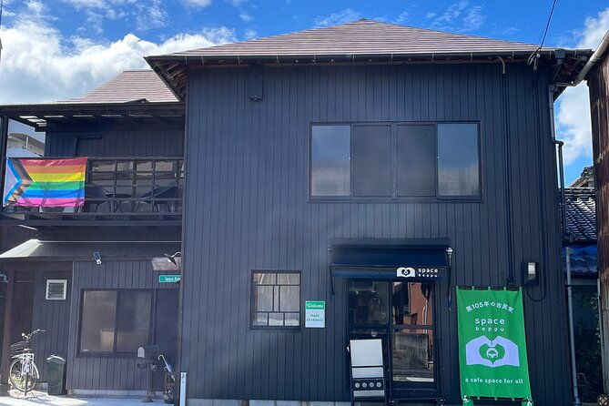 become-a-local-a-walking-tour-of-beppus-arts-crafts-onsen