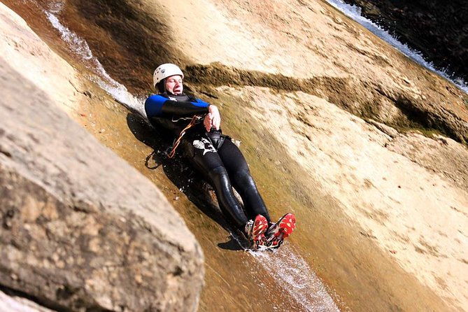 beginner-canyoning-in-the-starzlachklamm