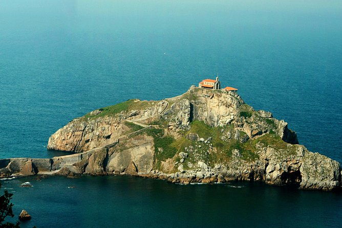 bilbao-guggenheim-and-gaztelugatxe-from-san-sebastian