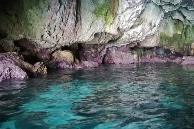boat-tour-of-ortigia-sea-caves-pillirina-and-snorkeling