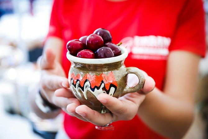 bohemian-bucharest-markets-and-mahallas-traditional-food-tour