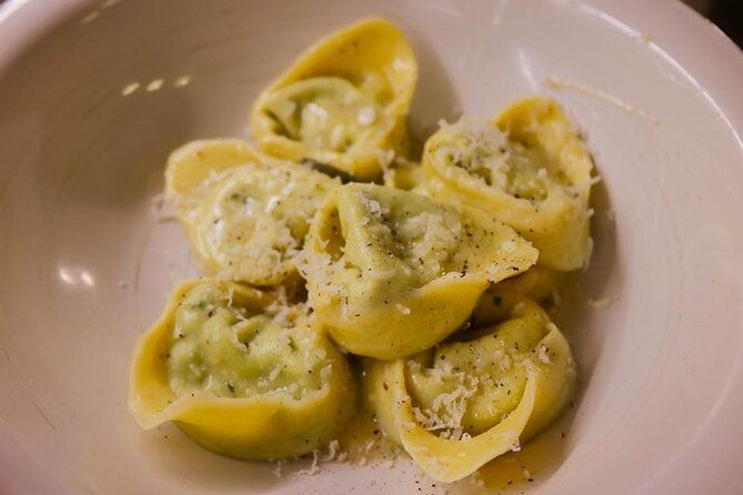 bologna-the-red-medieval-pearl-and-its-delicious-food-private-tour