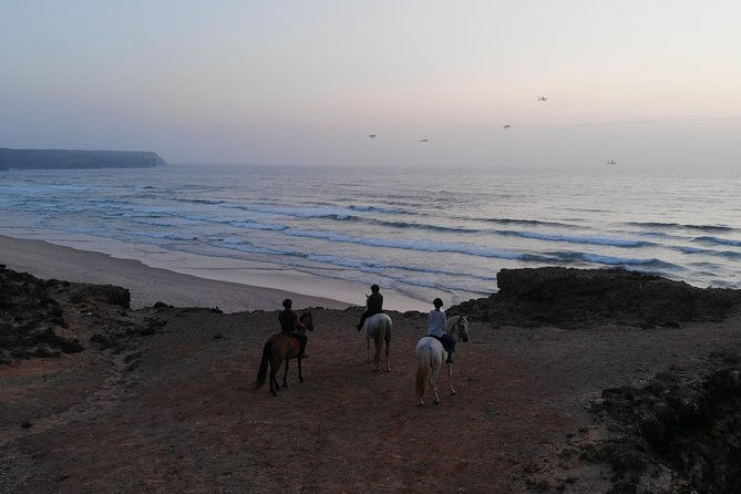 bordeira-beach-horse-riding-tour-at-sunset