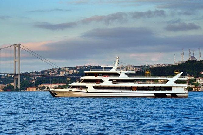 bosphorus-dinner-cruise-private-table