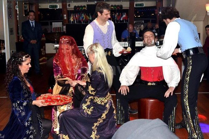 bosphorus-night-cruise-with-dinner-shows-and-party